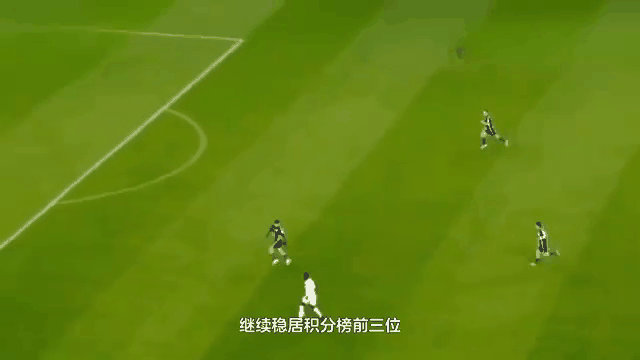 包含AC佛罗伦萨主场逆转取胜，积分榜向前迈进的词条
