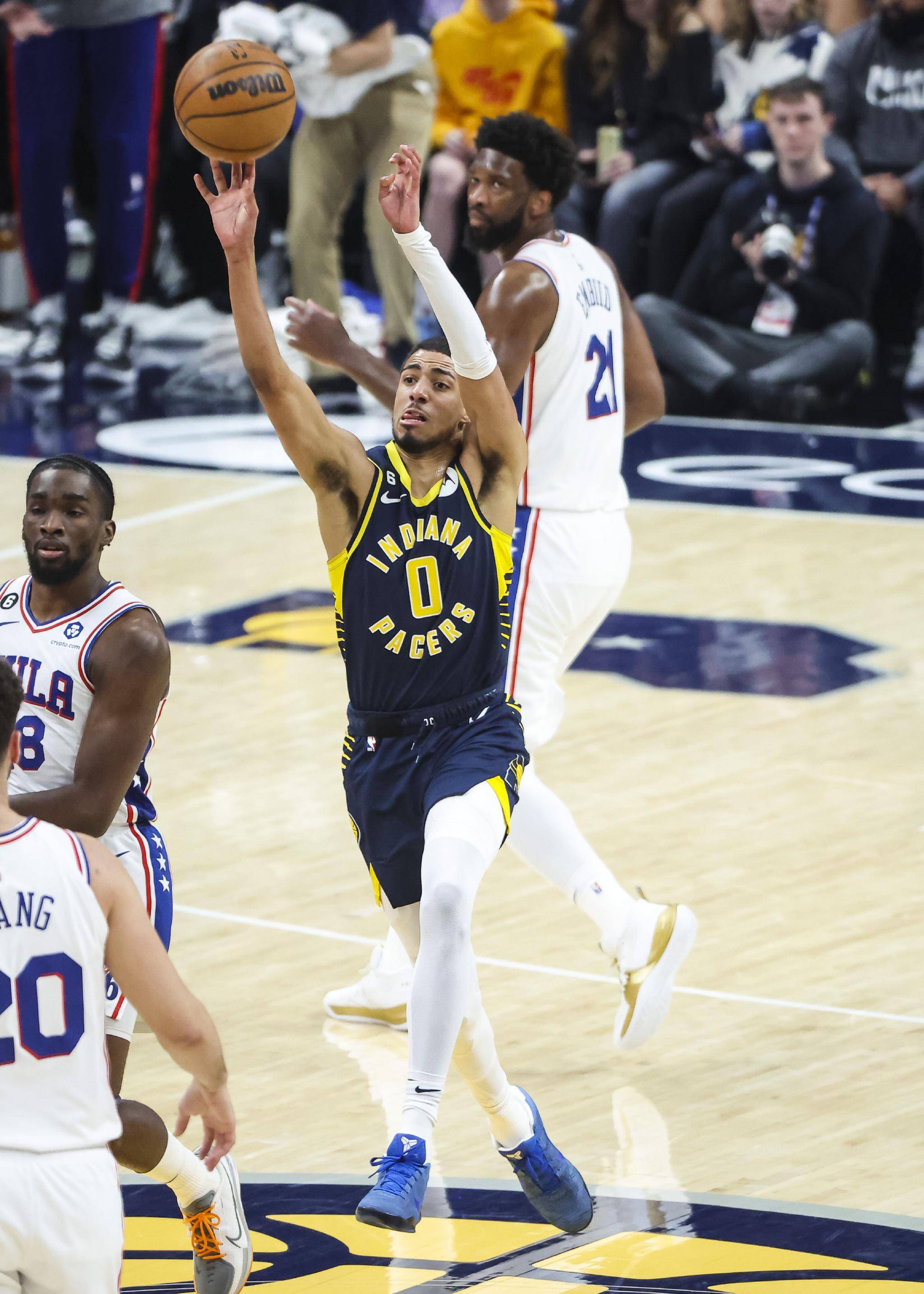 关于球场精彩瞬间！NBA比赛赛事精选的信息