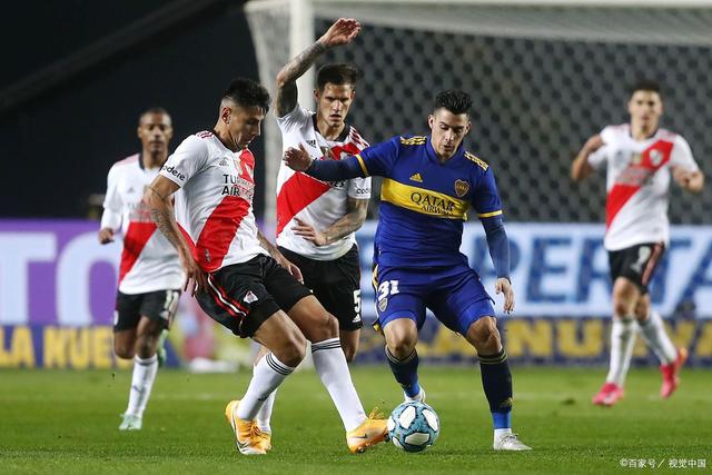 关于亚特兰大客场逆转取胜,球队表现出色士气高涨的信息